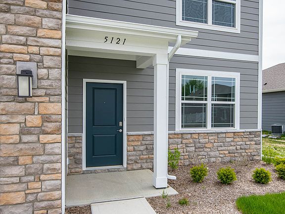 2nd image of 5121 Woodhurst Ln