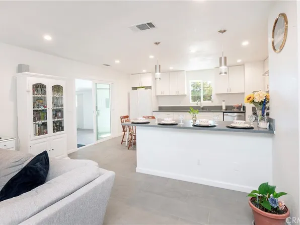10707 Redwood Ave, Hesperia, CA 92345