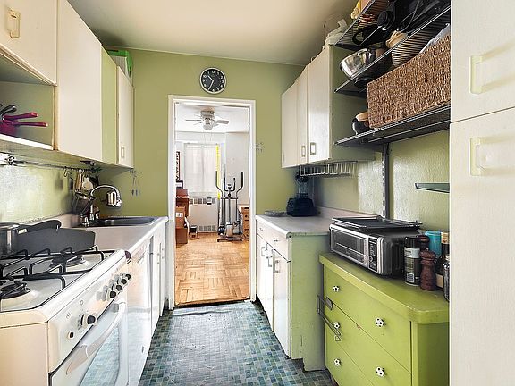 4th image of 411 E 53rd St APT 2K
