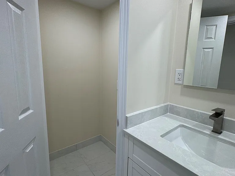 2287 Lake Shore Blvd W #906 — Photo 13