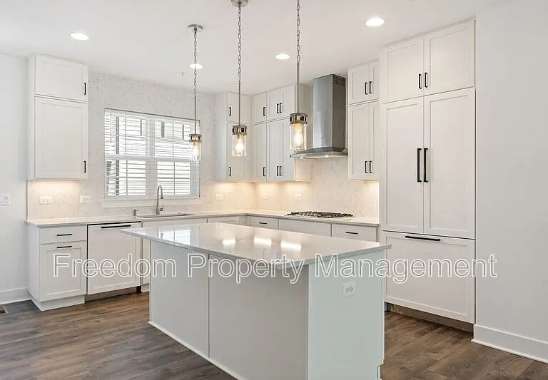 1876 Michael Faraday Dr — Photo 24