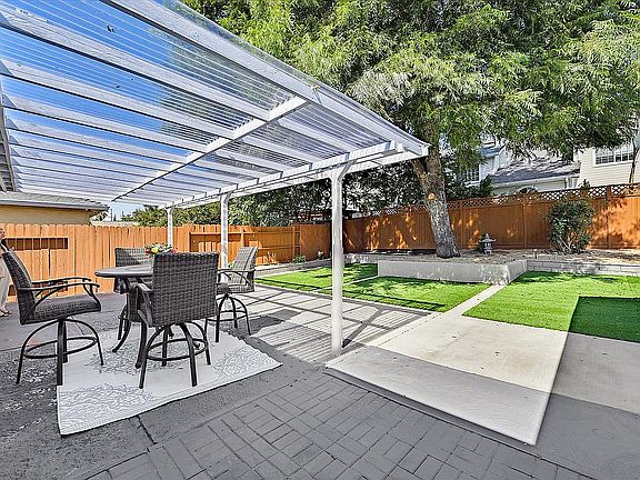 3rd image of 14075 Jerilyn Dr