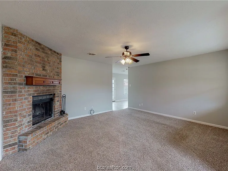 1107 Braeswood Dr — Photo 18