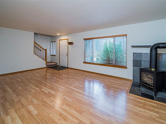 4th image of 17623 Marine Dr