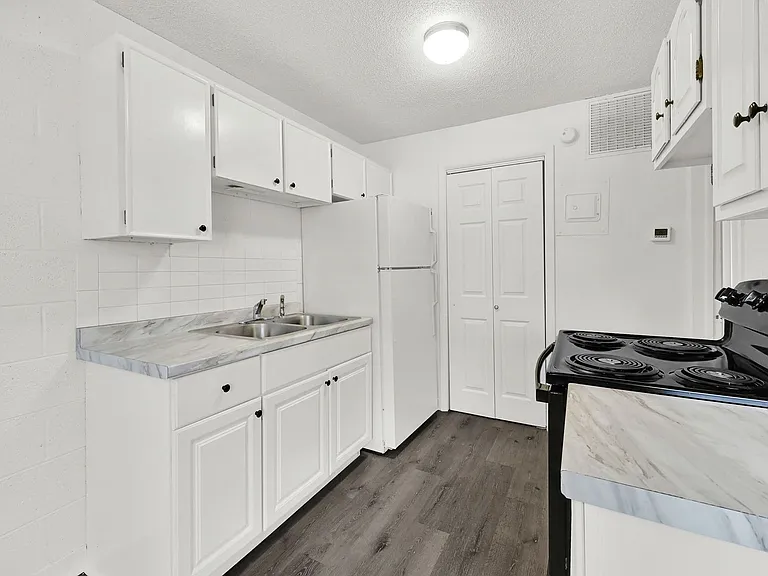 718 S Orchard Dr — Photo 12