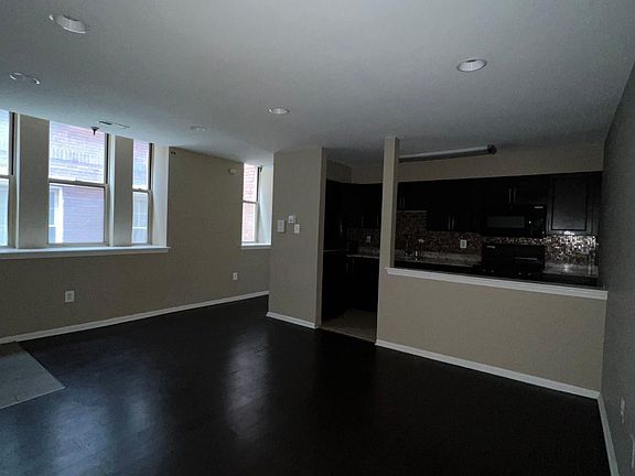 4th image of 4713 Chestnut St #1-B
