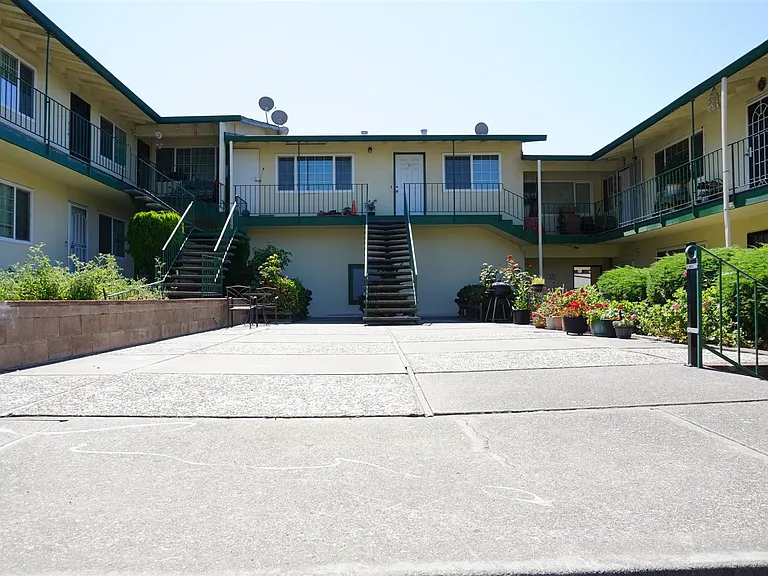 25538 Del Mar Ave #13 — Photo 3