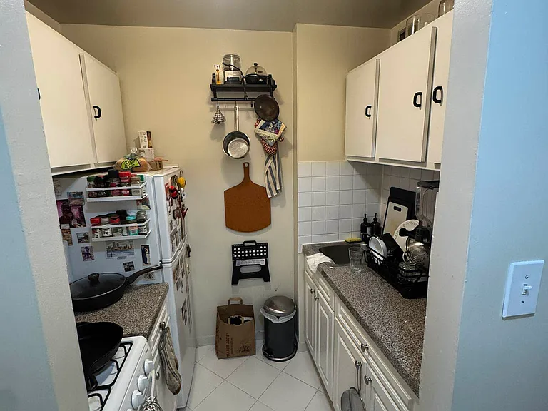 329 E 63rd St #6J — Photo 21
