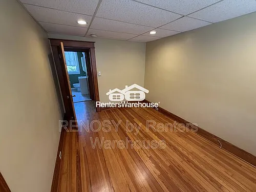 6015 Rossville Blvd Photo 1