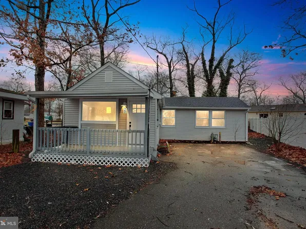 28 Rugby St, Browns Mills, NJ 08015