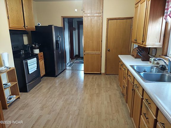 3rd image of 8 S Seltzer St