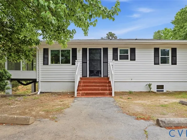 5431 W 100th Rd, Chester, VA 23831