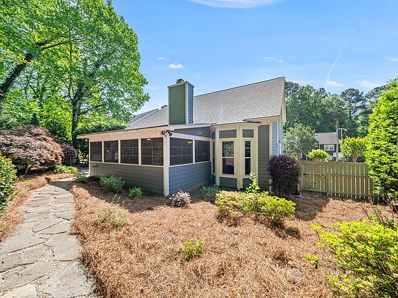 3rd image of 8017 Knebworth Ct