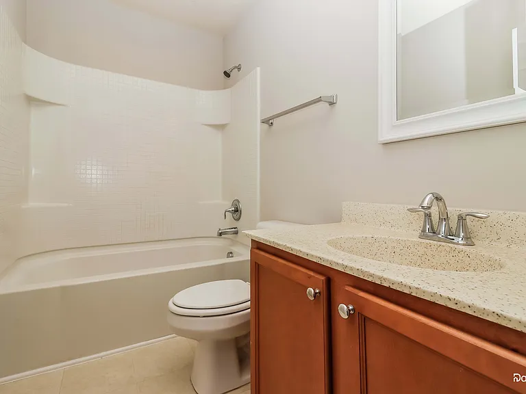 193 Avonshire Dr — Photo 13