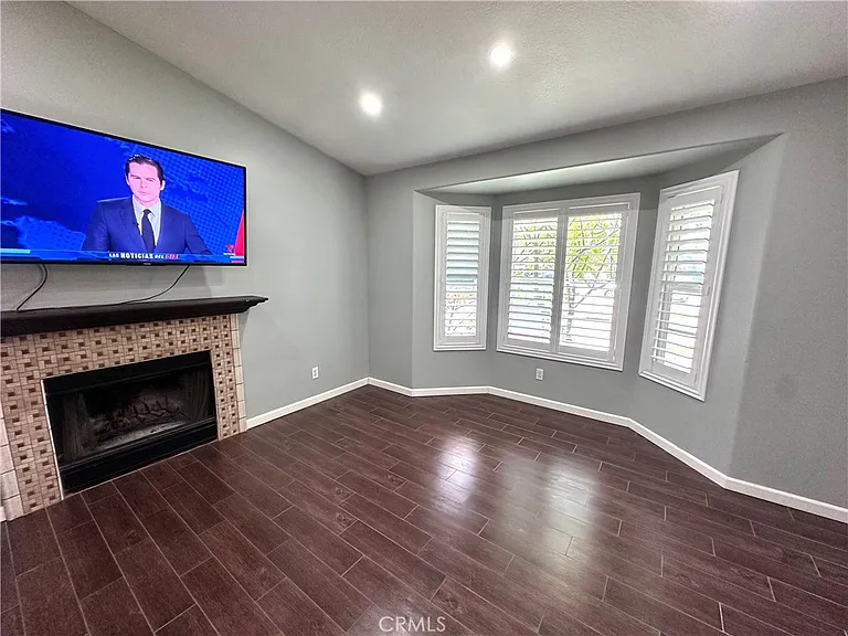 9221 Signature St — Photo 12