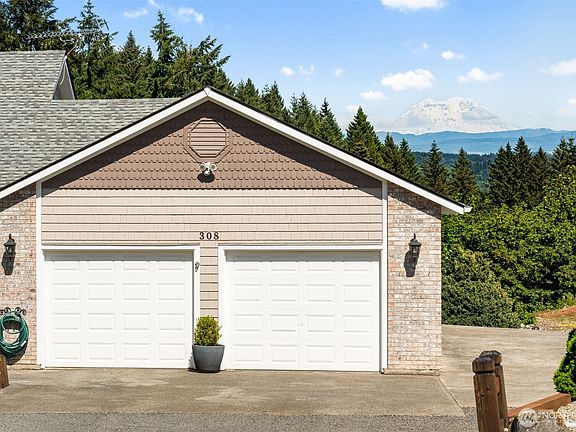 4th image of 308 Brockway Road