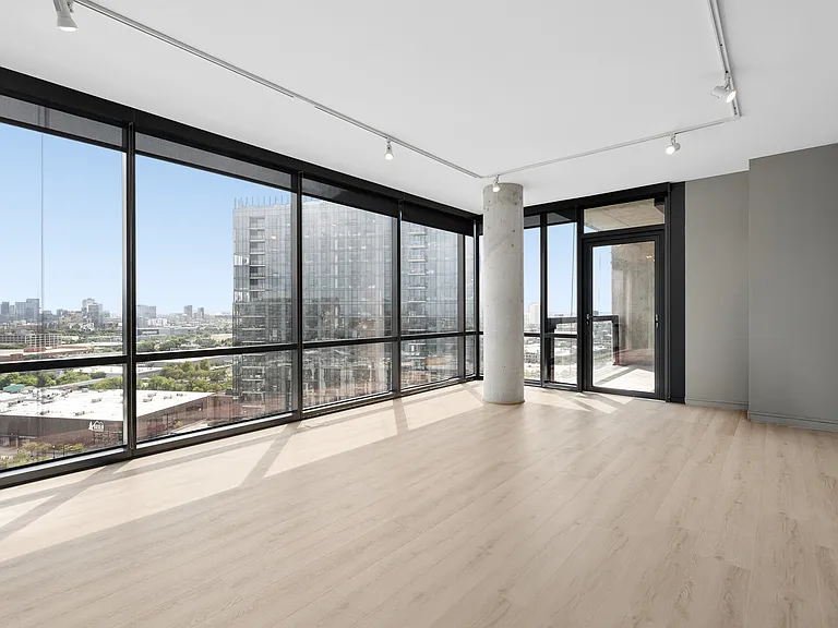 860 W Blackhawk St #1808 — Photo 12