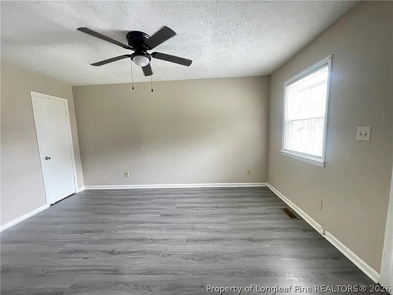 4959A Fieldcrest Dr — Photo 6