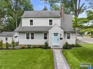 180 Jefferson Ave, Tenafly, NJ 07670