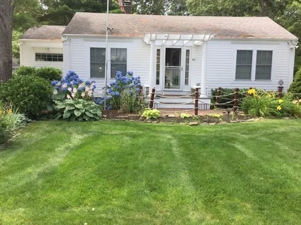 43 Ellis Ave, Wareham, MA 02571