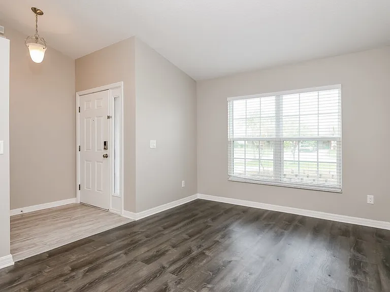 5140 Heatherstone Ct — Photo 9