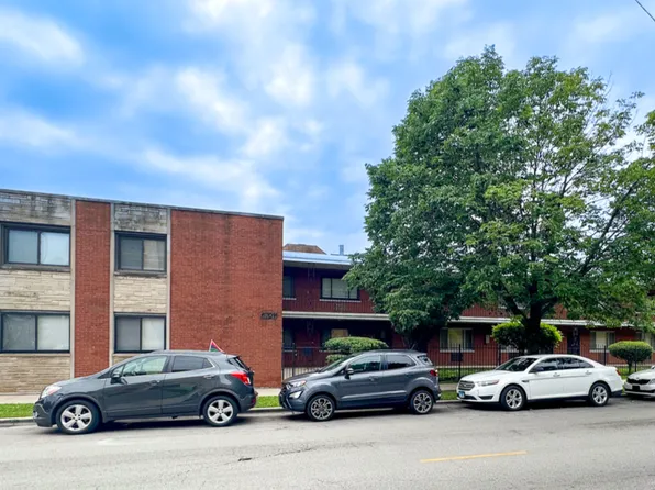 5701 W Washington Blvd #2C, Chicago, IL 60644