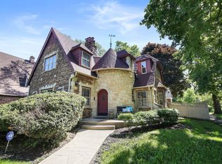 11631 S Bell Ave, Chicago, IL 60643