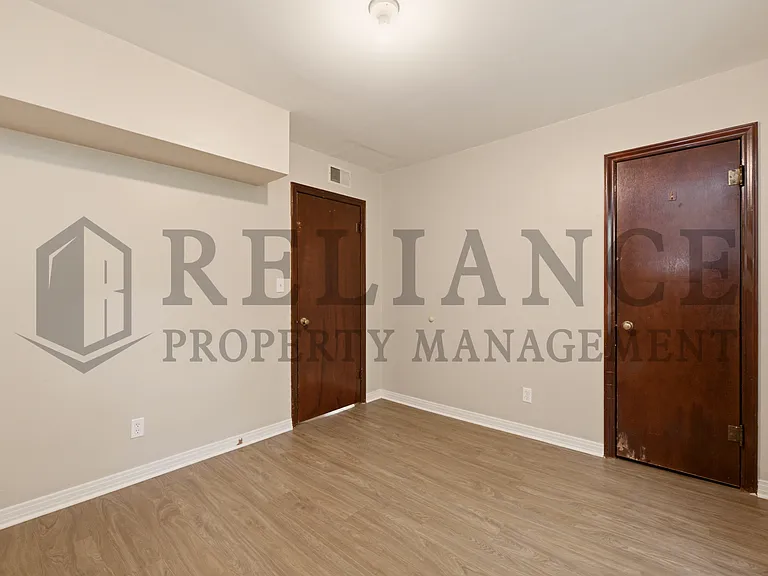 2917 S Walnut St — Photo 40