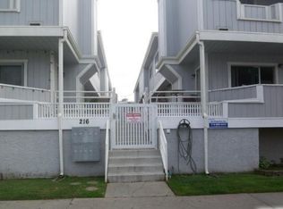 216 6th St APT 3, Huntington Beach, CA 92648
