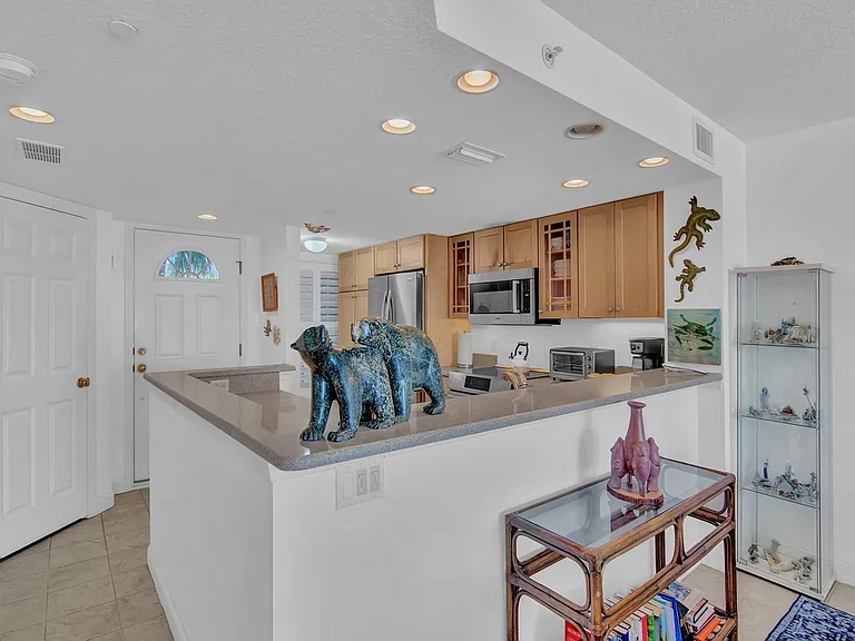 2700 Ocean Dr #106 — Photo 9