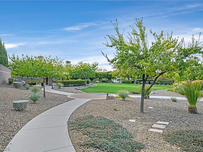 2184 Pont National Dr — Photo 26