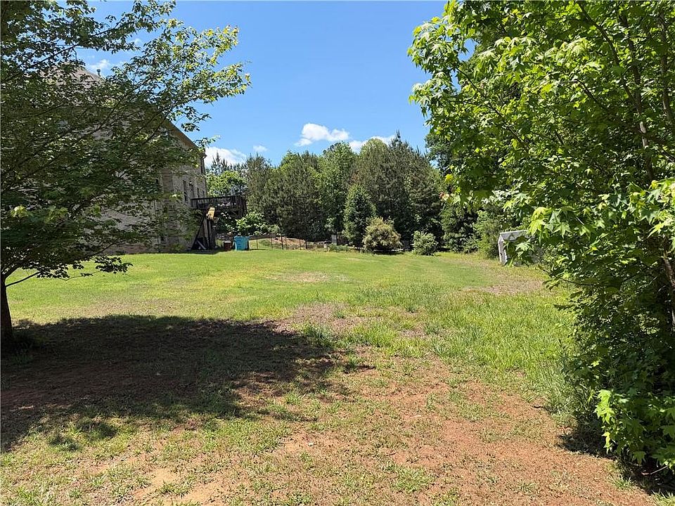 2nd image of 315 Rugged Creek Dr