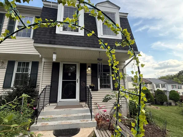 8302 Felsted Ln, Manassas, VA 20110