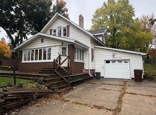 113 E High St, Ovid, MI 48866