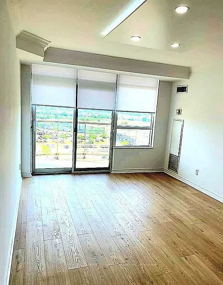 35 Kingsbridge Garden Cir #1008 — Photo 20