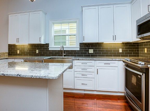 4th image of 3050 Saint Ann St