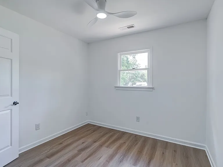 1453 Avon St — Photo 18
