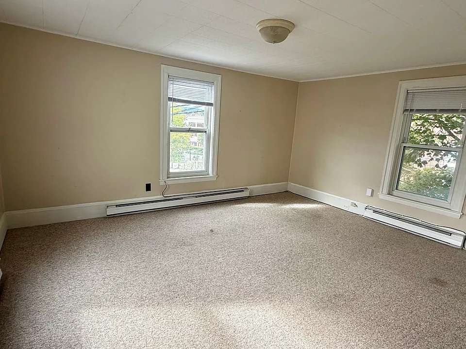 30 Mount Pleasant Ave #2L