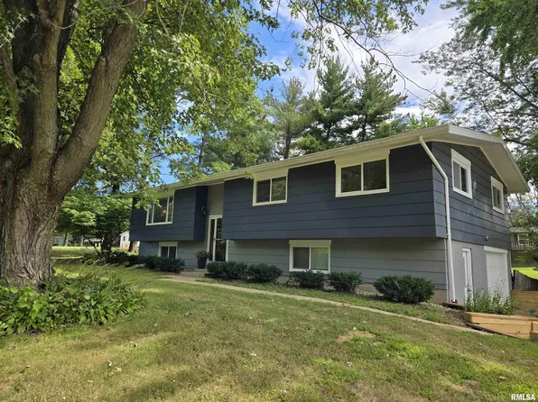 7955 Sugar Grove Rd, Rushville, IL 62681