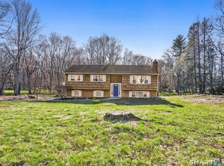 16 Deepdene Road, Trumbull, CT 06611