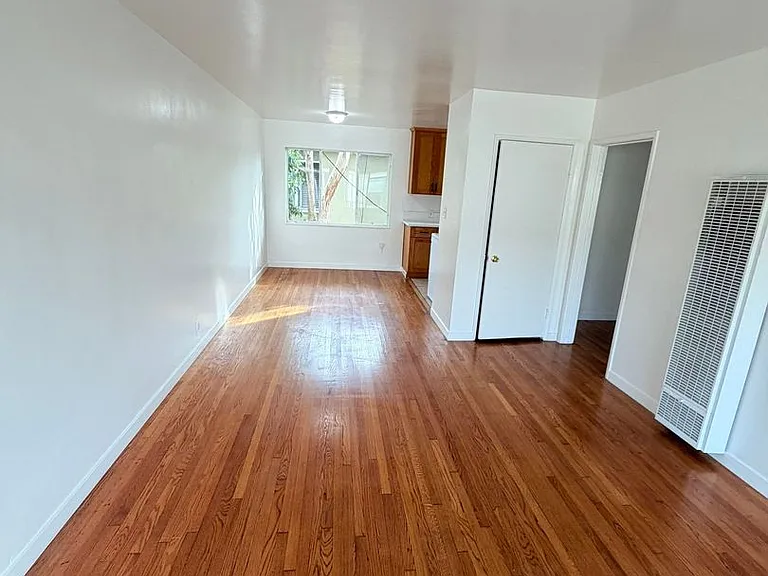 1917 Pine Ave #1-9 — Photo 1