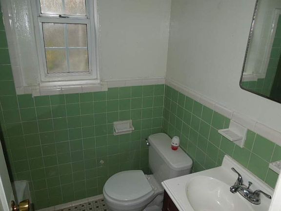 5th image of 2108 Broad St APT 24
