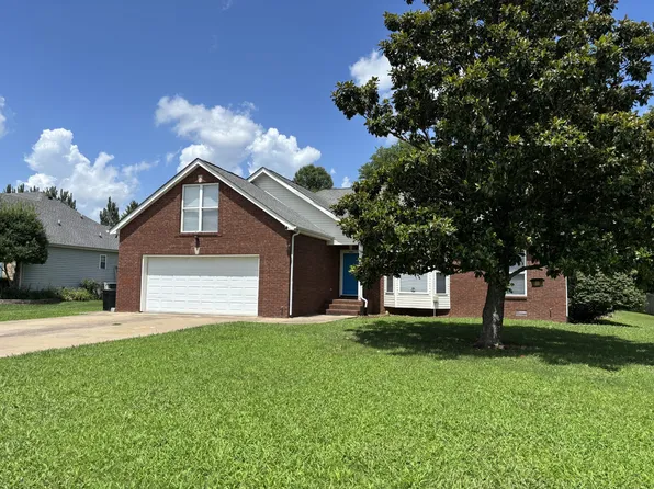 847 Isaac Dr, Clarksville, TN 37040