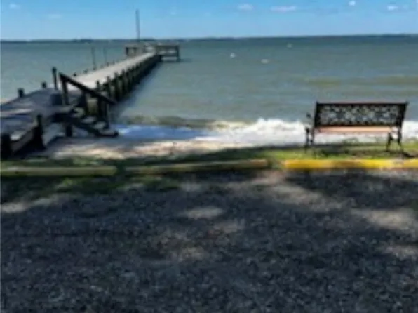 48 Landing Dr, Lancaster, VA 22503