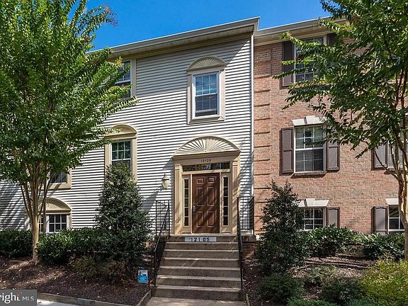 3rd image of 12105 Greenwood Ct APT 101