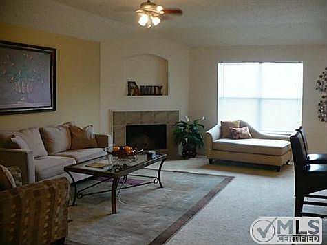 5th image of 1503 Lakeside Dr