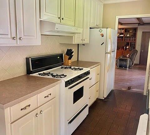 4th image of 512 S Plantation Dr