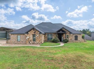 180 Towering Oaks Hvn, Longview, TX 75602