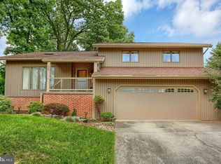 364 Sarhelm Rd, Harrisburg, PA 17112