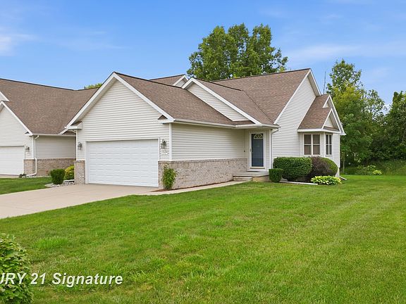3rd image of 1324 Carpathian Way